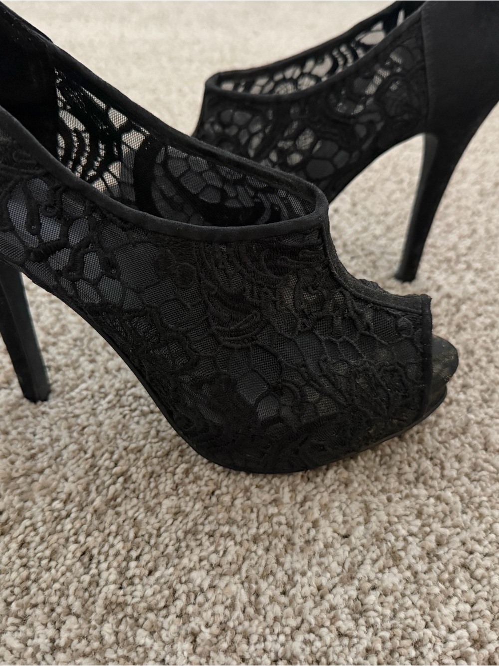 Black Lace Women’s Peep-Toe Heels